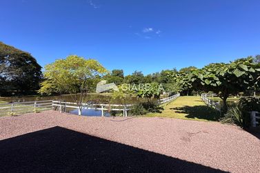 Ch&aacute;cara para alugar - 194m&sup2; - ZONA RURAL