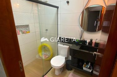 Casa &agrave; venda - 48m&sup2; - JARDIM PINHEIRINHO