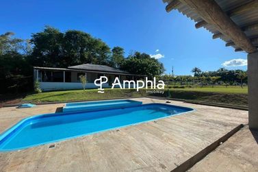 Ch&aacute;cara &agrave; venda - 4000m&sup2; - Centro