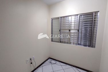 Apartamento para alugar - 190m&sup2; - JARDIM GISELA