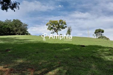 Ch&aacute;cara &agrave; venda - 121000m&sup2; - &Aacute;rea Rural