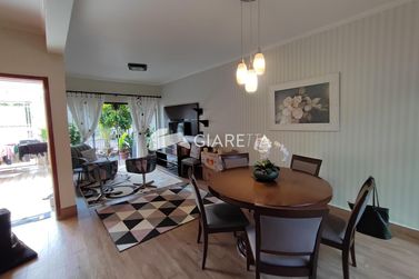 Sobrado &agrave; venda - 137m&sup2; - JARDIM GISELA