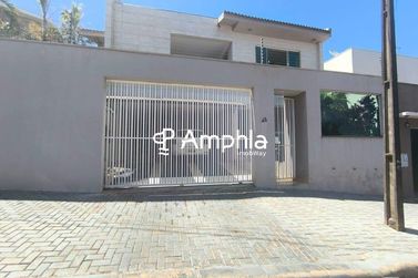 Sobrado &agrave; venda - 240m&sup2; - Recanto Tropical