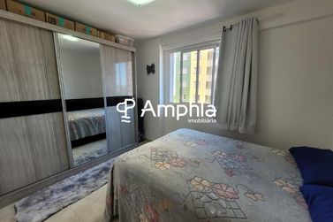 Apartamento &agrave; venda - 60m&sup2; - Centro