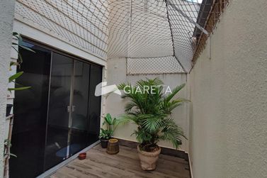 Sobrado &agrave; venda - 137m&sup2; - JARDIM GISELA