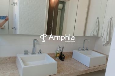 Apartamento &agrave; venda - 135m&sup2; - Centro