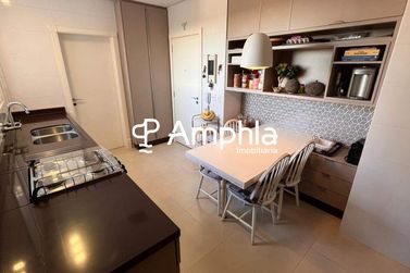 Apartamento &agrave; venda - 136m&sup2; - Centro