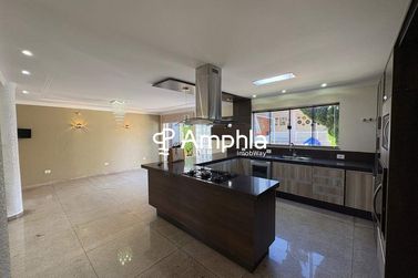 Sobrado &agrave; venda - 390m&sup2; - Neva