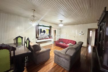 Casa &agrave; venda - 220m&sup2; - SAO LUIZ DO OESTE