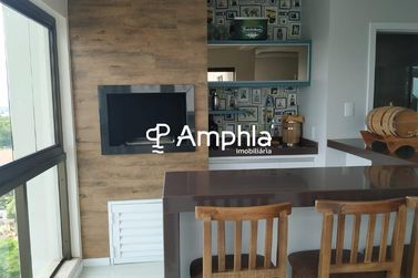 Apartamento &agrave; venda - 270m&sup2; - Centro
