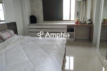 Apartamento &agrave; venda - 270m&sup2; - Centro