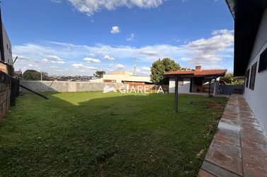 Casa para alugar - 300m&sup2; - CENTRO