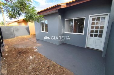 Casa &agrave; venda - 42m&sup2; - VILA PIONEIRO