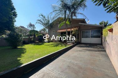 Casa &agrave; venda - 469m&sup2; - Espig&atilde;o