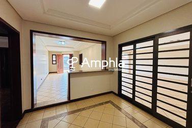 Casa &agrave; venda - 285m&sup2; - Recanto Tropical