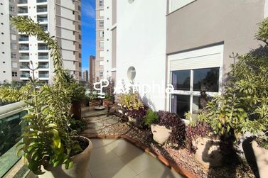 Apartamento &agrave; venda - 230m&sup2; - Centro