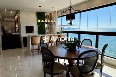 Apartamento &agrave; venda - 320m&sup2; - Centro