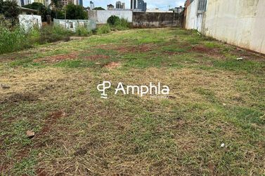 Terreno &agrave; venda - 660m&sup2; - Centro