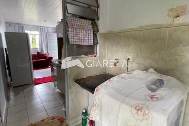 Casa &agrave; venda - 48m&sup2; - JARDIM PINHEIRINHO