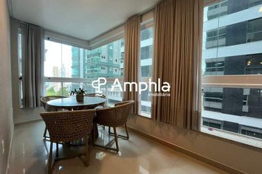 Apartamento &agrave; venda - 144m&sup2; - Meia Praia
