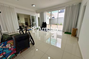 Casa &agrave; venda - 300m&sup2; - FAG