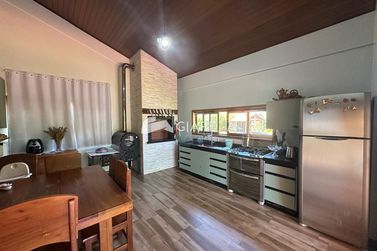 Ch&aacute;cara &agrave; venda - 160m&sup2; - ZONA RURAL