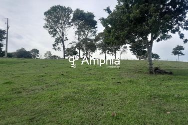 Ch&aacute;cara &agrave; venda - 121000m&sup2; - &Aacute;rea Rural