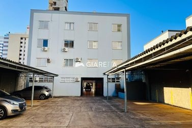 Apartamento &agrave; venda - 63m&sup2; - CENTRO