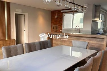 Apartamento &agrave; venda - 244m&sup2; - Centro