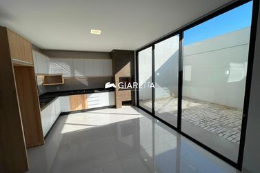 Sobrado &agrave; venda - 130m&sup2; - JARDIM PANCERA