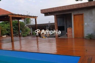 Terreno &agrave; venda - 90m&sup2; - Centro