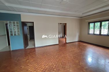 Casa para alugar - 212m&sup2; - CENTRO