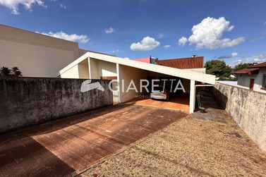 Casa para alugar - 300m&sup2; - CENTRO