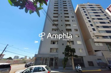 Apartamento &agrave; venda - 60m&sup2; - Centro