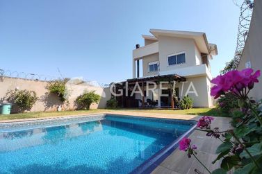 Sobrado &agrave; venda - 209m&sup2; - JARDIM PANCERA