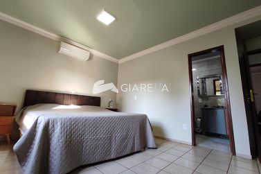 Sobrado &agrave; venda - 246m&sup2; - CENTRO