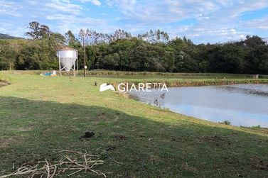 Ch&aacute;cara &agrave; venda - 48400m&sup2; - ZONA RURAL