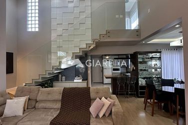 Sobrado &agrave; venda - 251m&sup2; - JARDIM GISELA