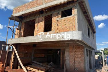 Sobrado &agrave; venda - 154m&sup2; - Recanto Tropical