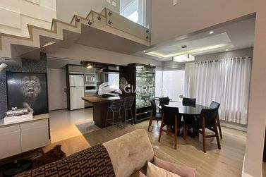 Sobrado &agrave; venda - 251m&sup2; - JARDIM GISELA