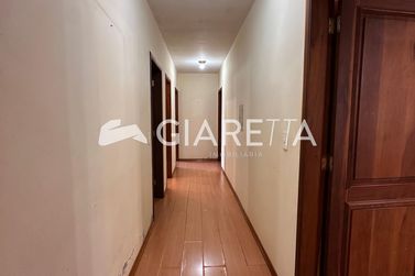 Casa para alugar - 300m&sup2; - CENTRO