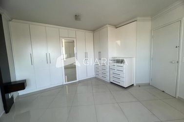Apartamento para alugar - 234m&sup2; - CENTRO