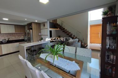 Sobrado &agrave; venda - 180m&sup2; - JARDIM TOCANTINS