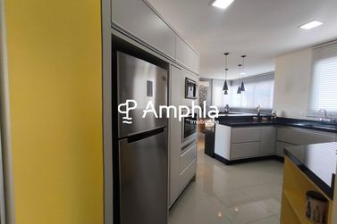 Apartamento &agrave; venda - 230m&sup2; - Centro