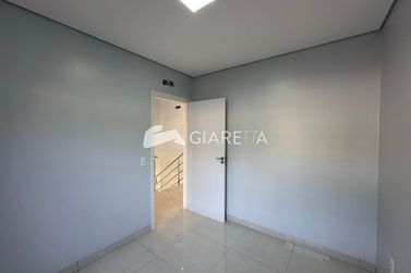 Sobrado para alugar - 115m&sup2; - JARDIM PARIZOTTO