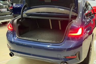 BMW 320iA