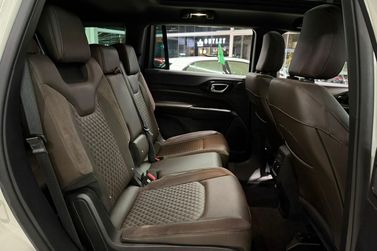Jeep Commander