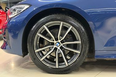 BMW 320iA