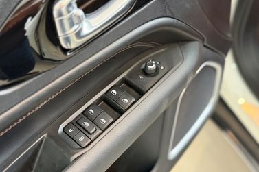 Jeep Commander