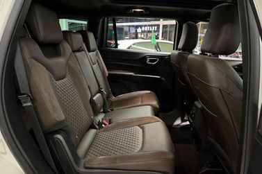Jeep Commander
